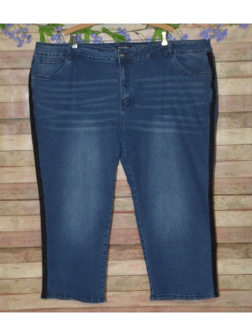 NWT Bloomchic Plus Size 28 Crop Blue Jeans Black Sparkle Textured Tuxedo Stripe